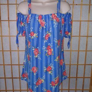 Bobbie Brooks Cold shoulder * Size S